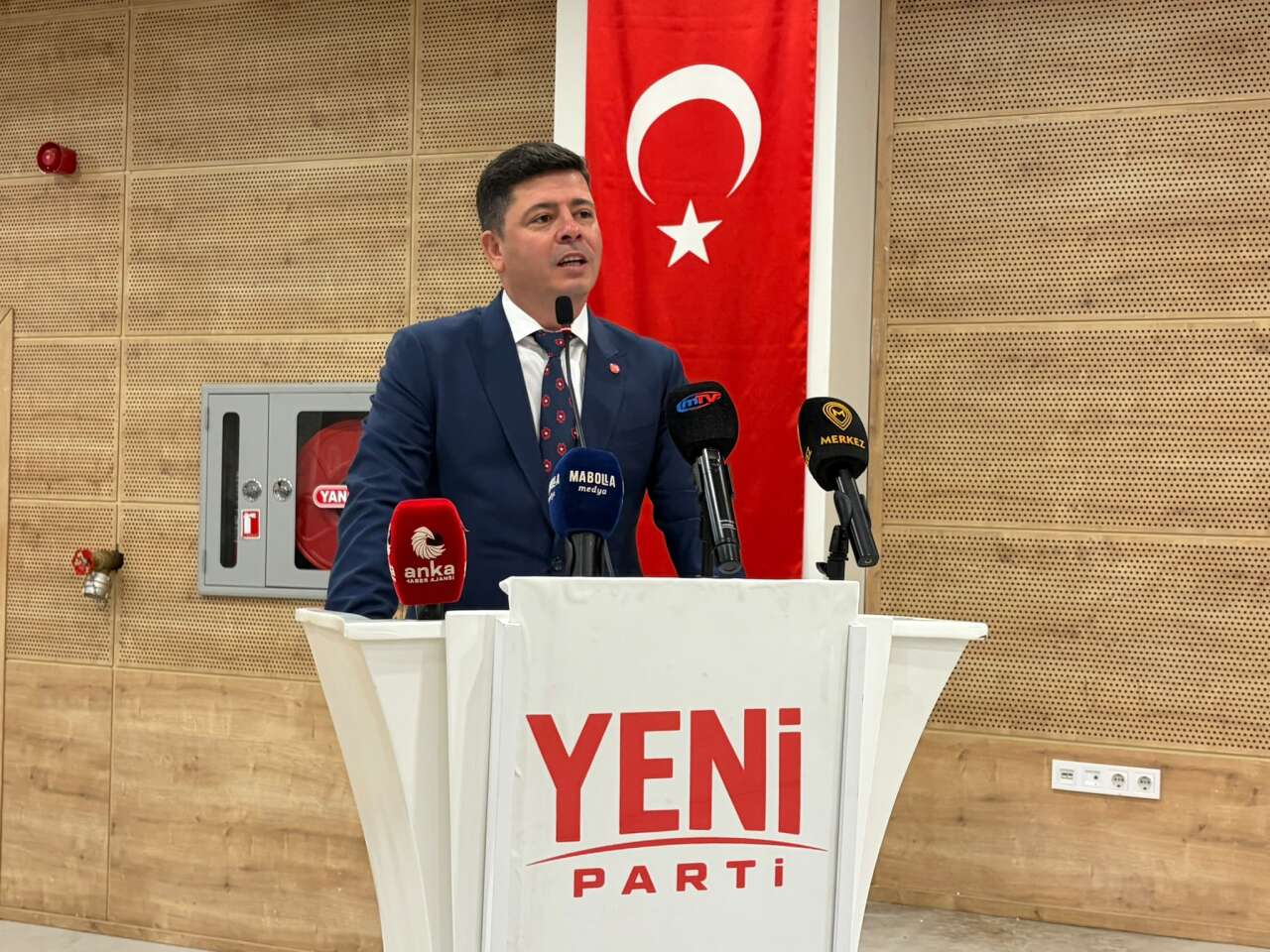 Menteşe’de Yeni Parti Ön Seçimi Başladı: İki Aday Başkanlık İçin Yarışıyor 6